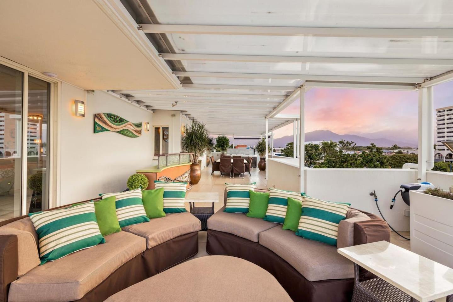 'the Dreamscape' Sea View Serenity On The Esplanade Apartment